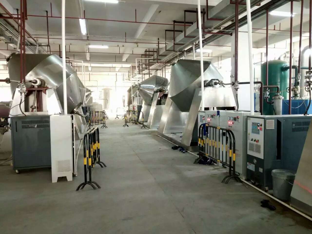 雙錐真空回轉(zhuǎn)干燥機行業(yè)導(dǎo)熱油電加熱器的應(yīng)用 雙錐真空回轉(zhuǎn)干燥機行業(yè)導(dǎo)熱油電加熱器的應(yīng)用